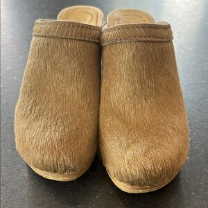 No. 6 Brown Fur Mules